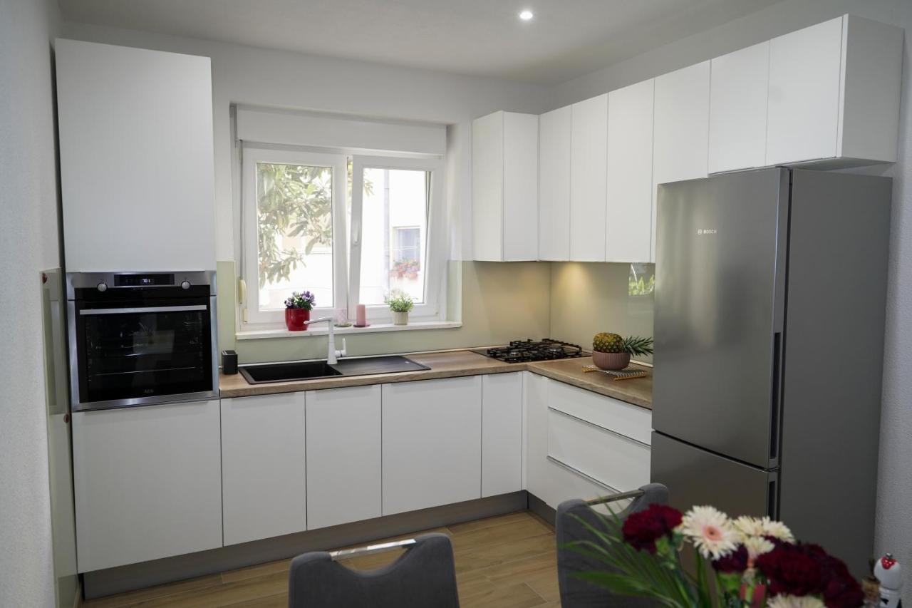 Apartment Ana Спліт Екстер'єр фото