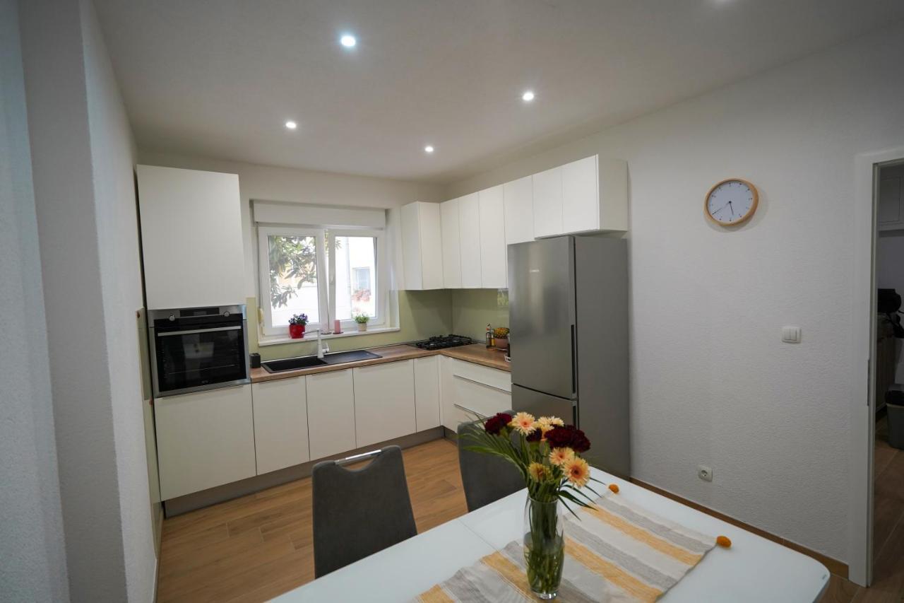 Apartment Ana Спліт Екстер'єр фото