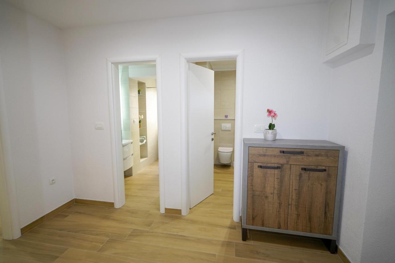 Apartment Ana Спліт Екстер'єр фото