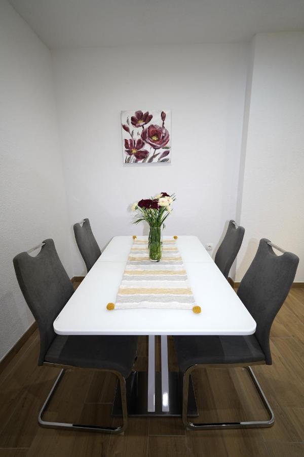 Apartment Ana Спліт Екстер'єр фото